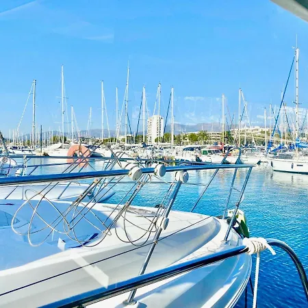 Úszó hotel Bateau De Roland Saint-Laurent-du-Var